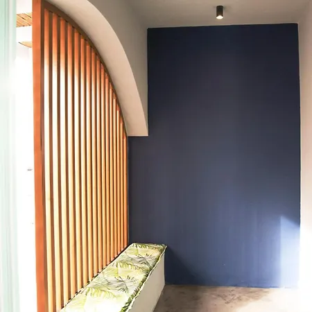 Apartment Urban Oasis *